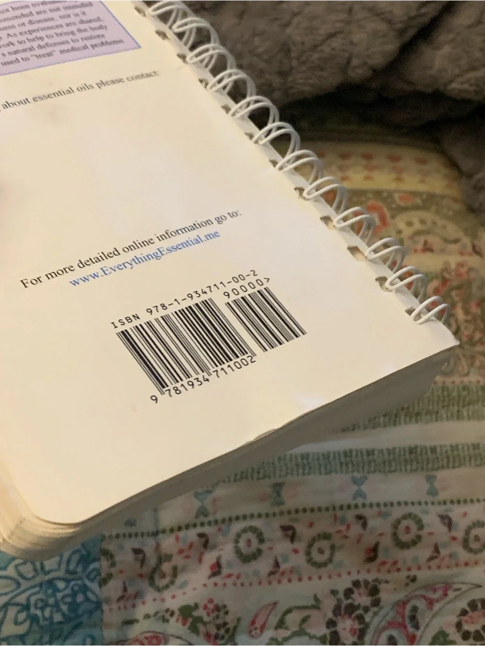 4th Edition Essentials of the Earth: An Encyclopedia of Oil Blends Application